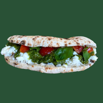 Panuozzo pesto (sandwich napoletan artizanal cu maia naturală, vegetarian) - Maia e farina  Brașov
